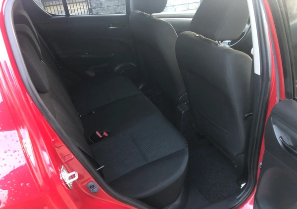 Suzuki Swift cena 23499 przebieg: 143979, rok produkcji 2012 z Czersk małe 631